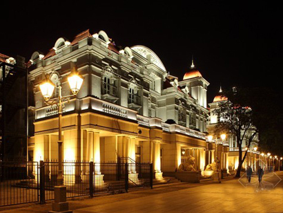 山东欧式建筑夜景